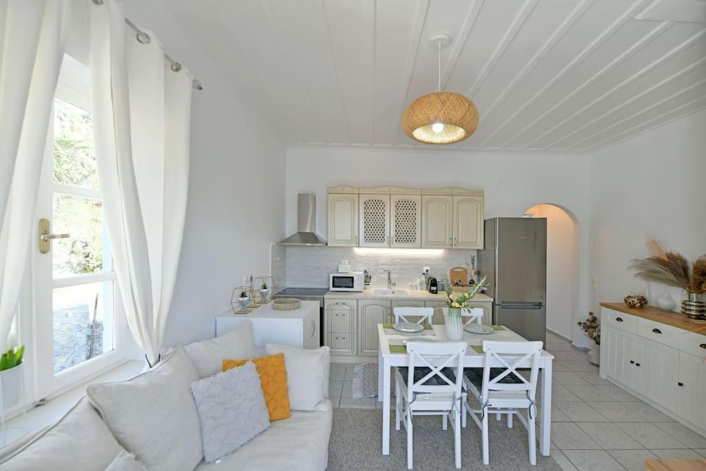 Olivo II Luxury Apartment Hydra  Exterior photo